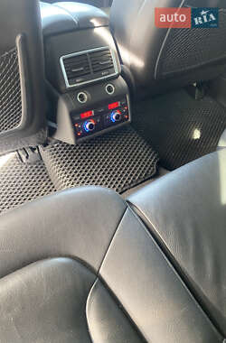 Внедорожник / Кроссовер Audi Q7 2012 в 