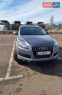 Позашляховик / Кросовер Audi Q7 2013 в 