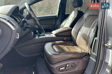 Позашляховик / Кросовер Audi Q7 2011 в 