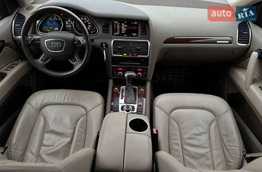 Внедорожник / Кроссовер Audi Q7 2012 в 