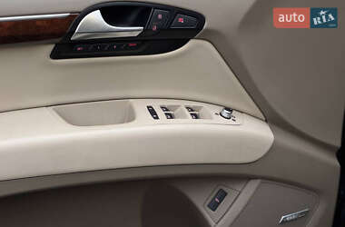 Внедорожник / Кроссовер Audi Q7 2012 в 