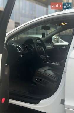 Внедорожник / Кроссовер Audi Q7 2011 в 