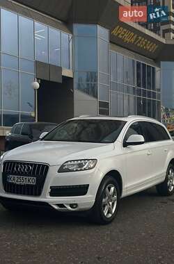 Внедорожник / Кроссовер Audi Q7 2011 в 