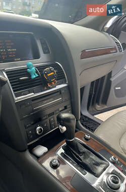 Внедорожник / Кроссовер Audi Q7 2010 в 