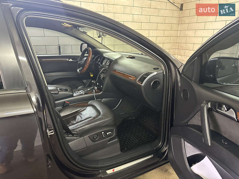 Внедорожник / Кроссовер Audi Q7 2012 в Надворной