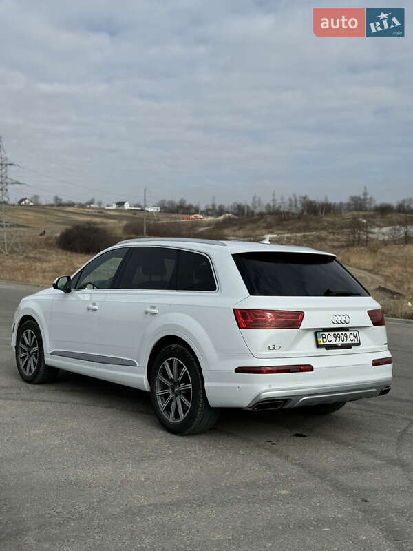 Внедорожник / Кроссовер Audi Q7 2019 в Трускавце