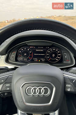 Позашляховик / Кросовер Audi Q7 2019 в 