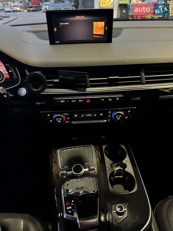 Позашляховик / Кросовер Audi Q7 2016 в Тернополі