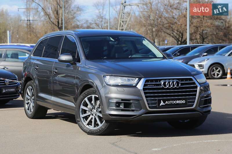 Внедорожник / Кроссовер Audi Q7 2019 в Киеве