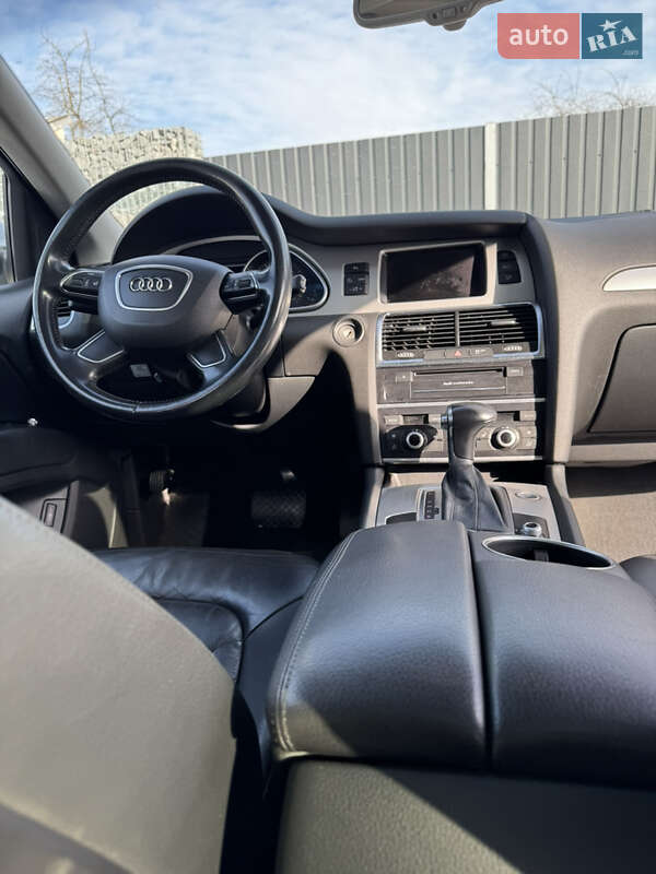 Внедорожник / Кроссовер Audi Q7 2015 в Самборе