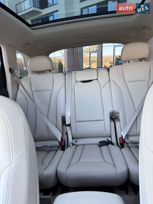 Позашляховик / Кросовер Audi Q7 2017 в Ужгороді