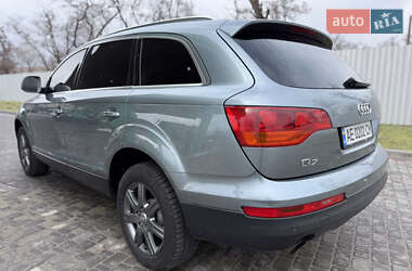 Внедорожник / Кроссовер Audi Q7 2006 в Днепре