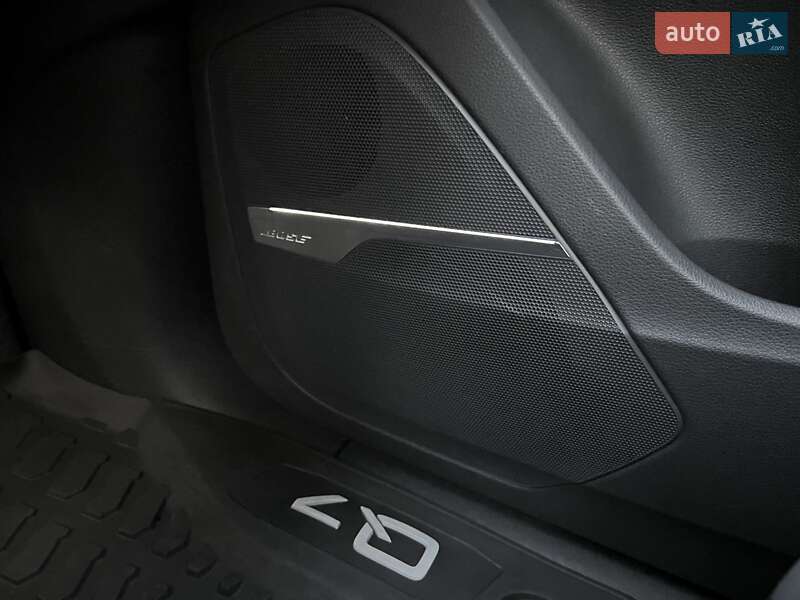 Внедорожник / Кроссовер Audi Q7 2015 в Ровно