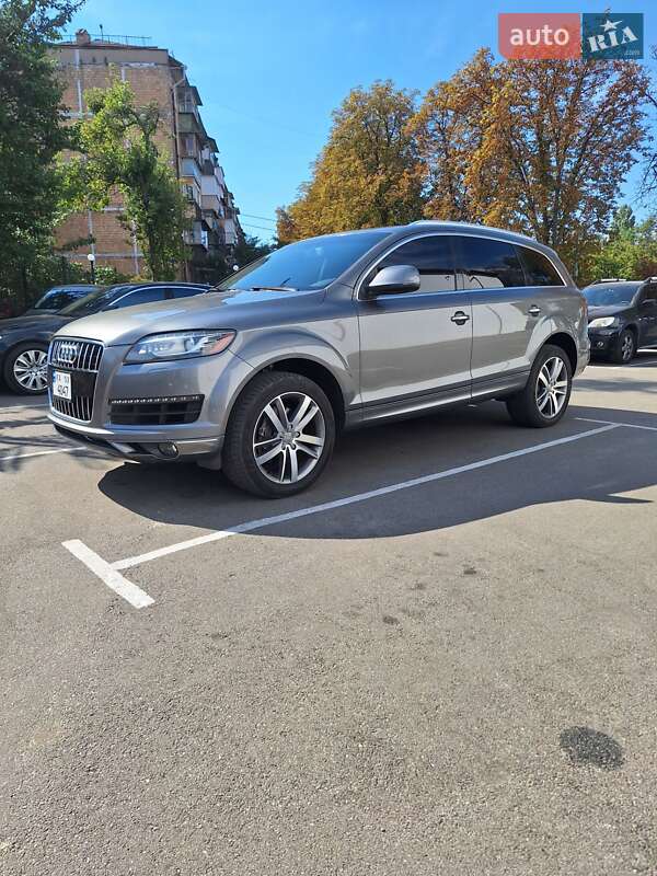 Позашляховик / Кросовер Audi Q7 2015 в Києві