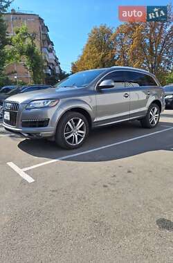 Позашляховик / Кросовер Audi Q7 2015 в 