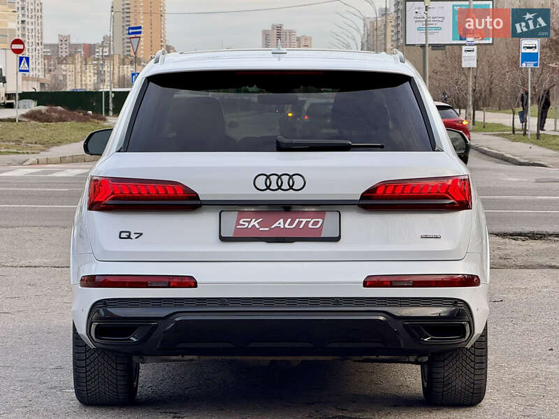 Внедорожник / Кроссовер Audi Q7 2023 в Киеве