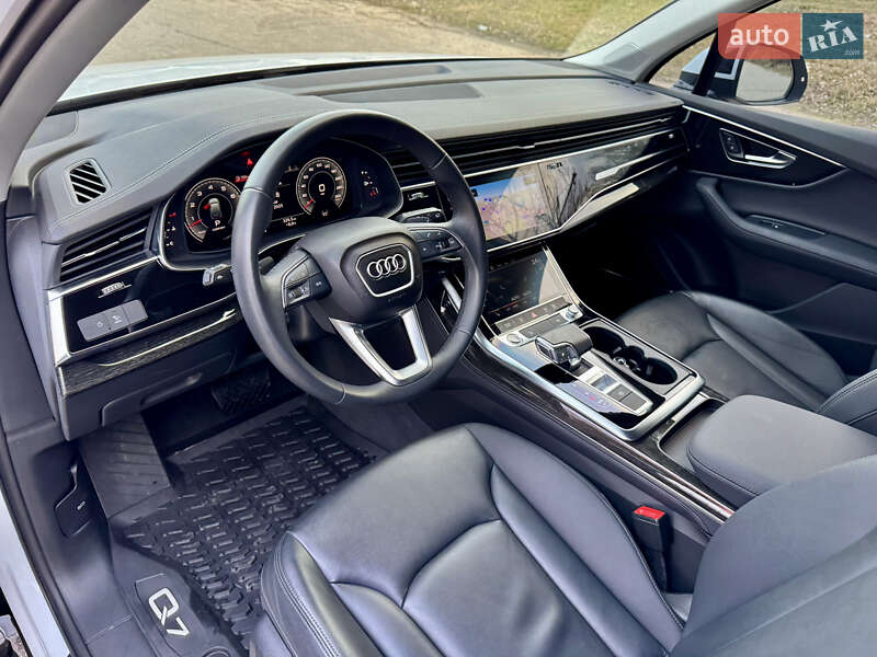 Внедорожник / Кроссовер Audi Q7 2023 в Киеве