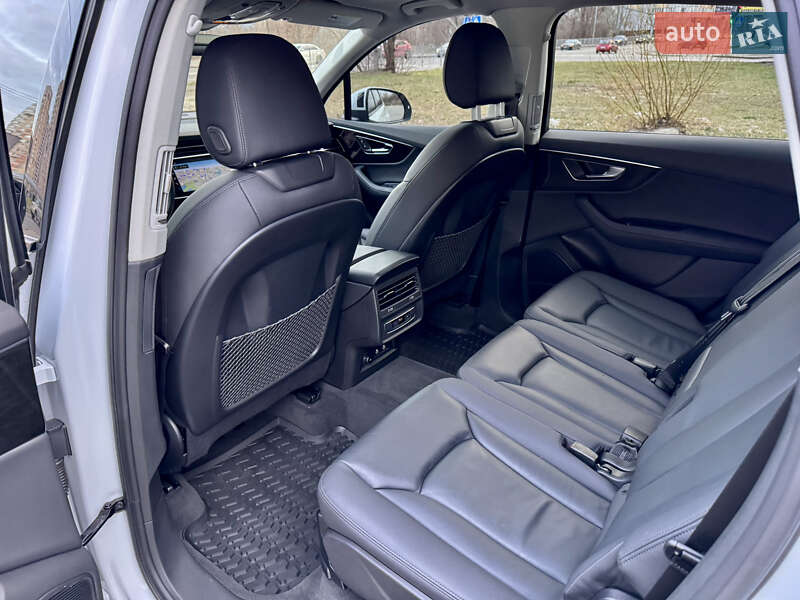 Внедорожник / Кроссовер Audi Q7 2023 в Киеве