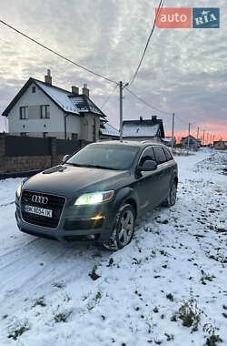 Позашляховик / Кросовер Audi Q7 2009 в 