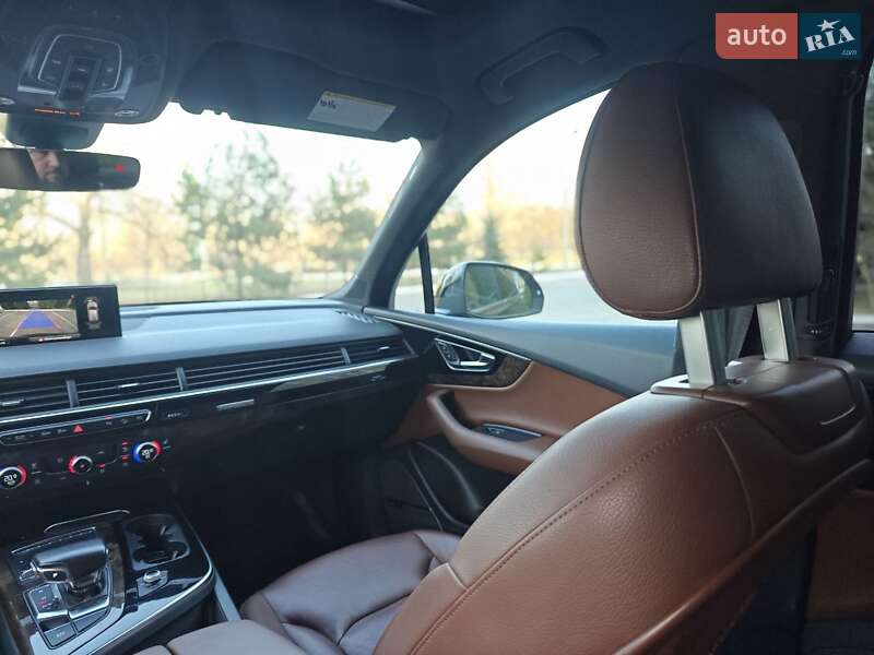 Позашляховик / Кросовер Audi Q7 2017 в Києві
