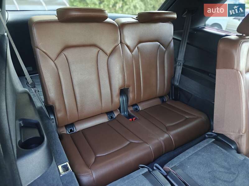 Позашляховик / Кросовер Audi Q7 2017 в Києві