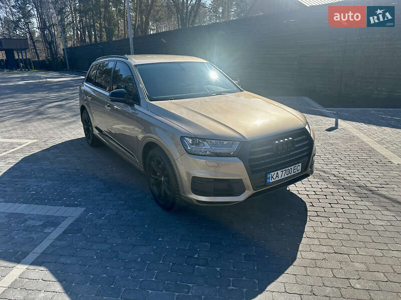 Внедорожник / Кроссовер Audi Q7 2018 в Киеве