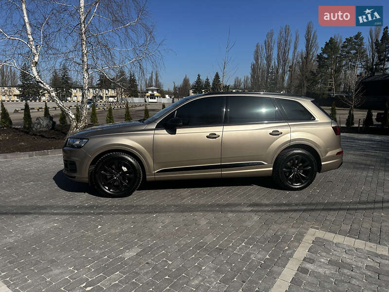 Внедорожник / Кроссовер Audi Q7 2018 в Киеве