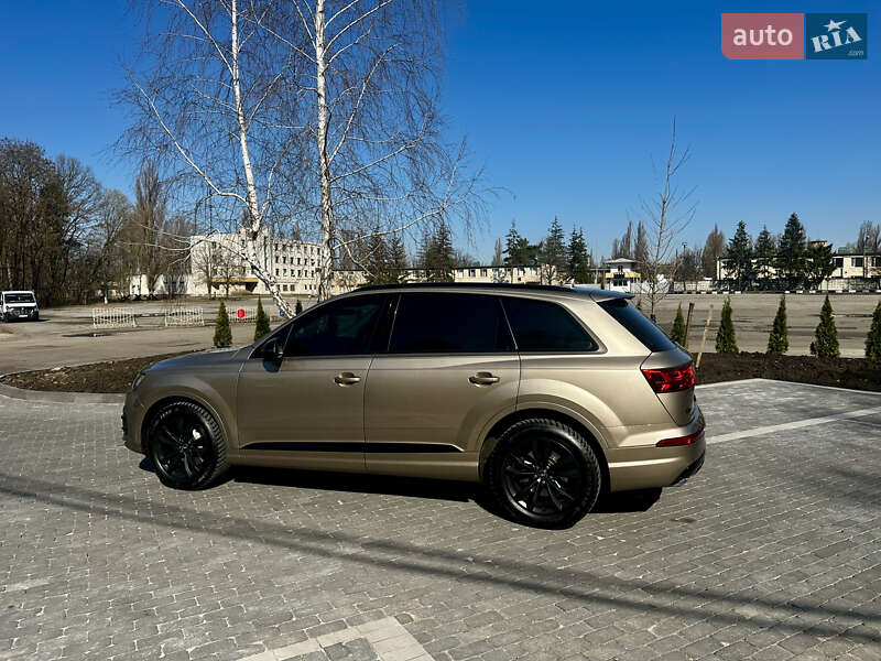 Внедорожник / Кроссовер Audi Q7 2018 в Киеве