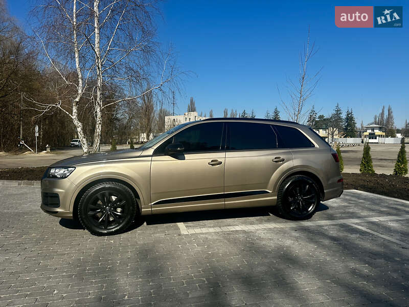 Внедорожник / Кроссовер Audi Q7 2018 в Киеве