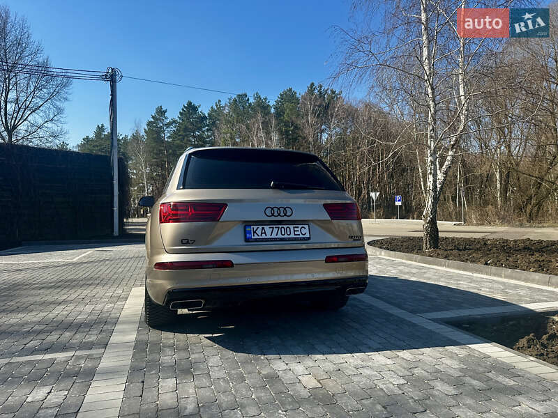 Внедорожник / Кроссовер Audi Q7 2018 в Киеве