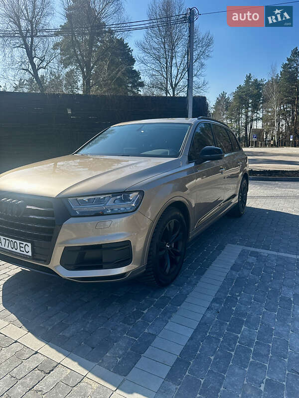 Внедорожник / Кроссовер Audi Q7 2018 в Киеве