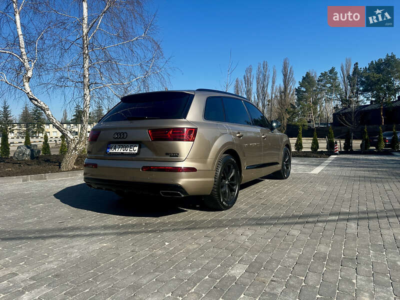 Внедорожник / Кроссовер Audi Q7 2018 в Киеве