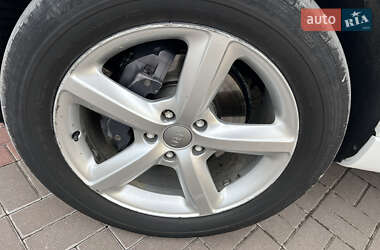 Внедорожник / Кроссовер Audi Q7 2010 в 