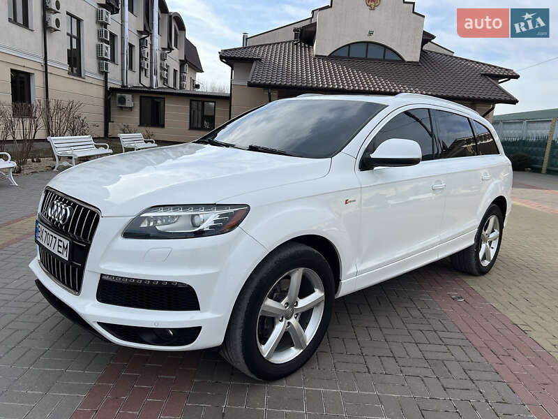 Внедорожник / Кроссовер Audi Q7 2010 в 