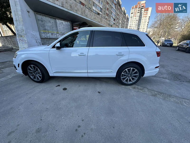 Внедорожник / Кроссовер Audi Q7 2018 в Львове