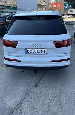 Внедорожник / Кроссовер Audi Q7 2018 в 