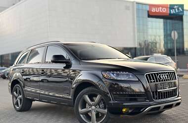 Внедорожник / Кроссовер Audi Q7 2014 в 