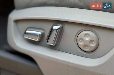 Внедорожник / Кроссовер Audi Q7 2014 в 