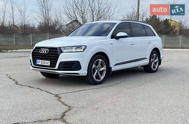 Внедорожник / Кроссовер Audi Q7 2018 в 