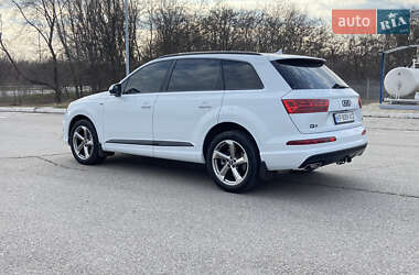 Внедорожник / Кроссовер Audi Q7 2018 в 