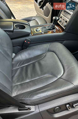 Внедорожник / Кроссовер Audi Q7 2012 в 