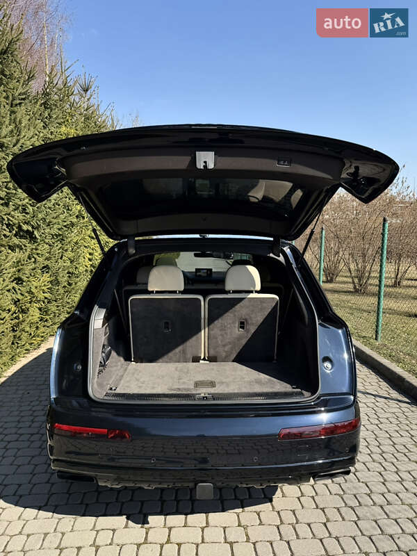 Внедорожник / Кроссовер Audi Q7 2016 в Львове