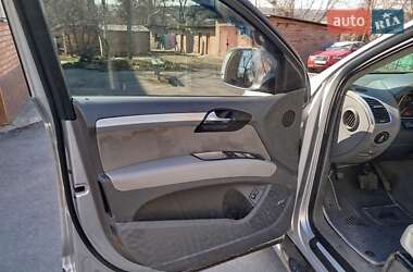 Внедорожник / Кроссовер Audi Q7 2007 в 