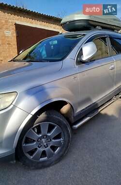 Внедорожник / Кроссовер Audi Q7 2007 в 