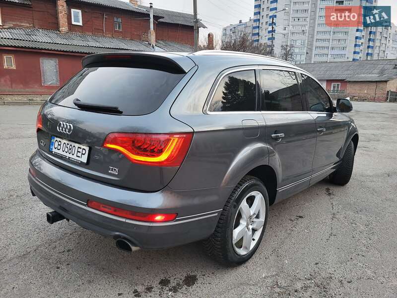 Позашляховик / Кросовер Audi Q7 2014 в Чернігові
