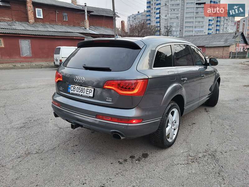 Позашляховик / Кросовер Audi Q7 2014 в Чернігові