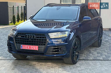 Позашляховик / Кросовер Audi Q7 2019 в 