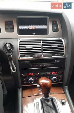 Внедорожник / Кроссовер Audi Q7 2008 в 