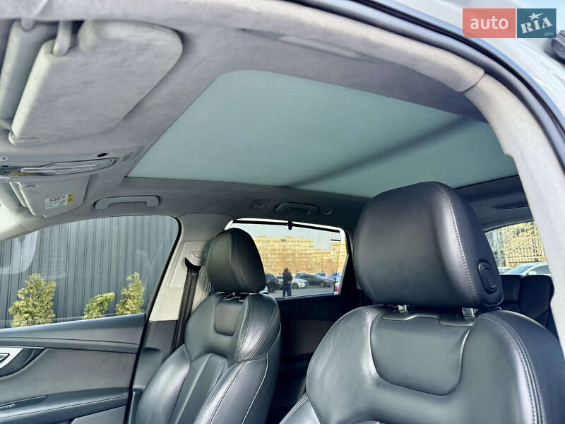 Позашляховик / Кросовер Audi Q7 2015 в Києві