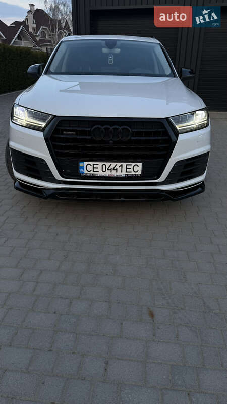 Внедорожник / Кроссовер Audi Q7 2015 в Черновцах